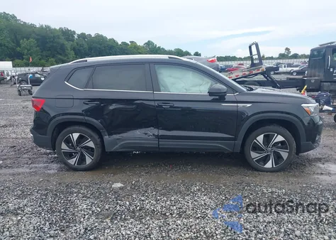 2024 Volkswagen Taos 1.5T Se z USA, uszkodzony, nr VIN 3VVUX7B25RM037822